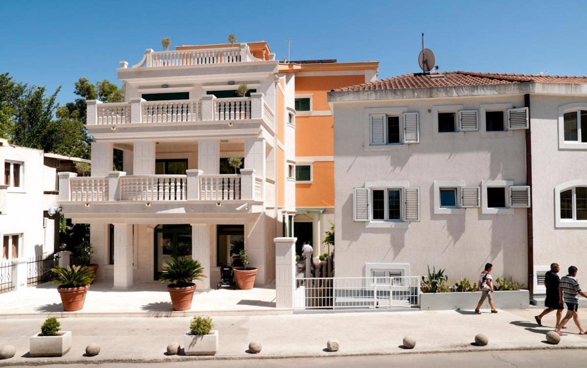 Apartments Grifone Lux Herceg Novi Eksteriør billede