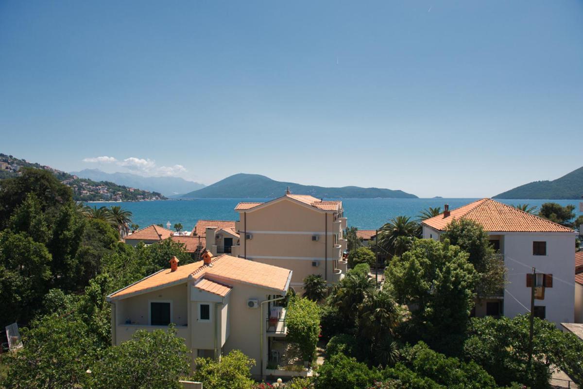 Apartments Grifone Lux Herceg Novi Eksteriør billede