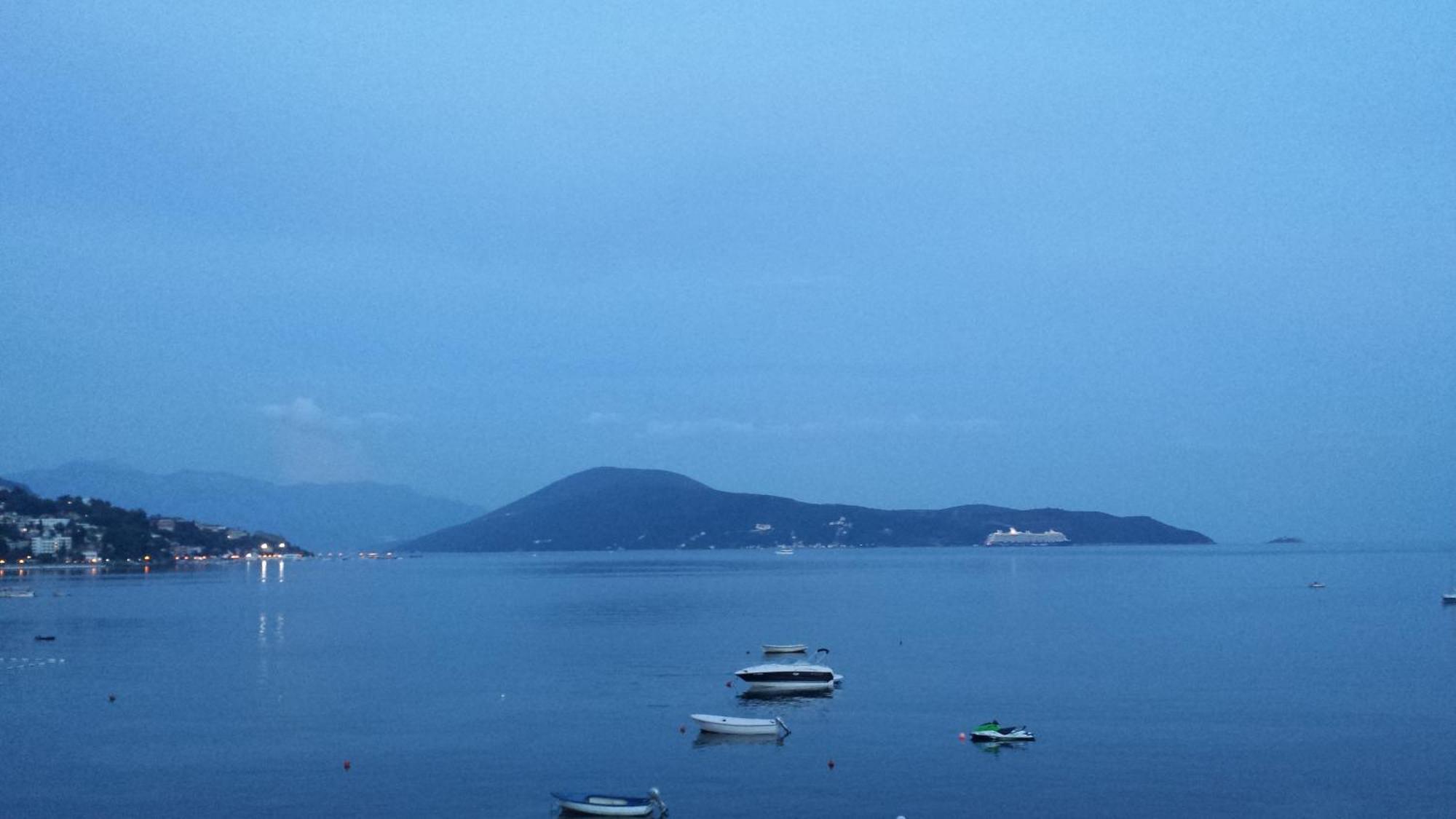 Apartments Grifone Lux Herceg Novi Værelse billede