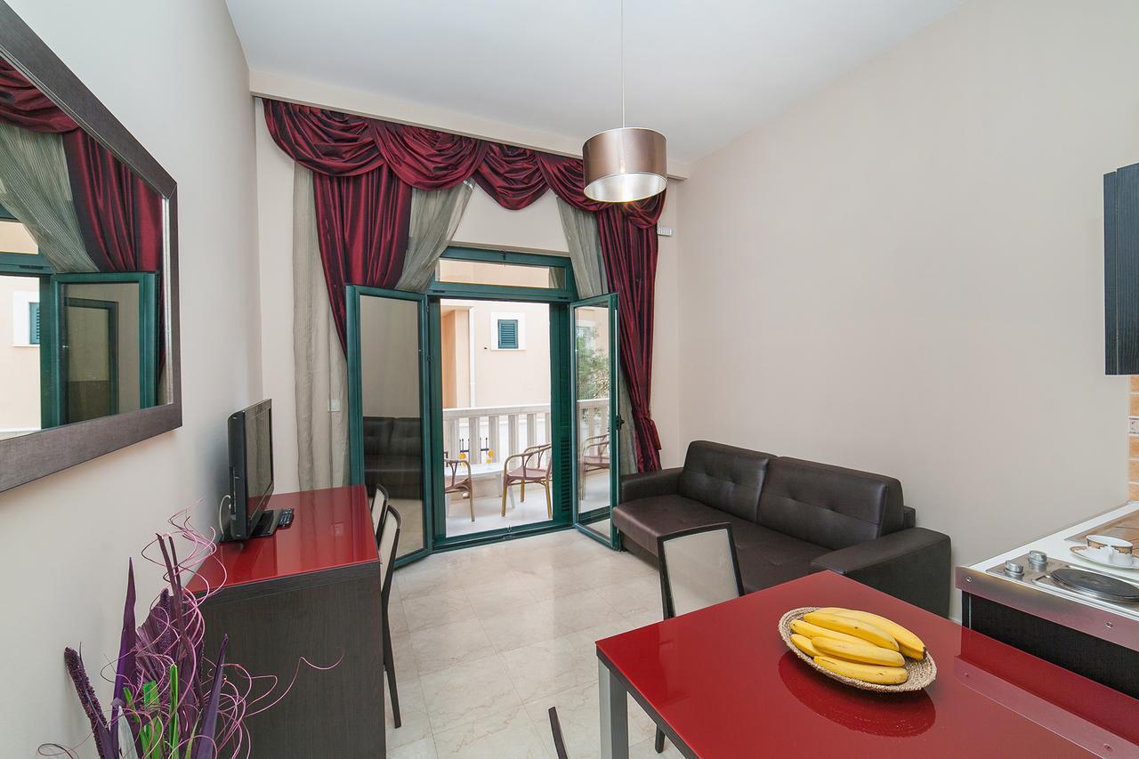 Apartments Grifone Lux Herceg Novi Eksteriør billede