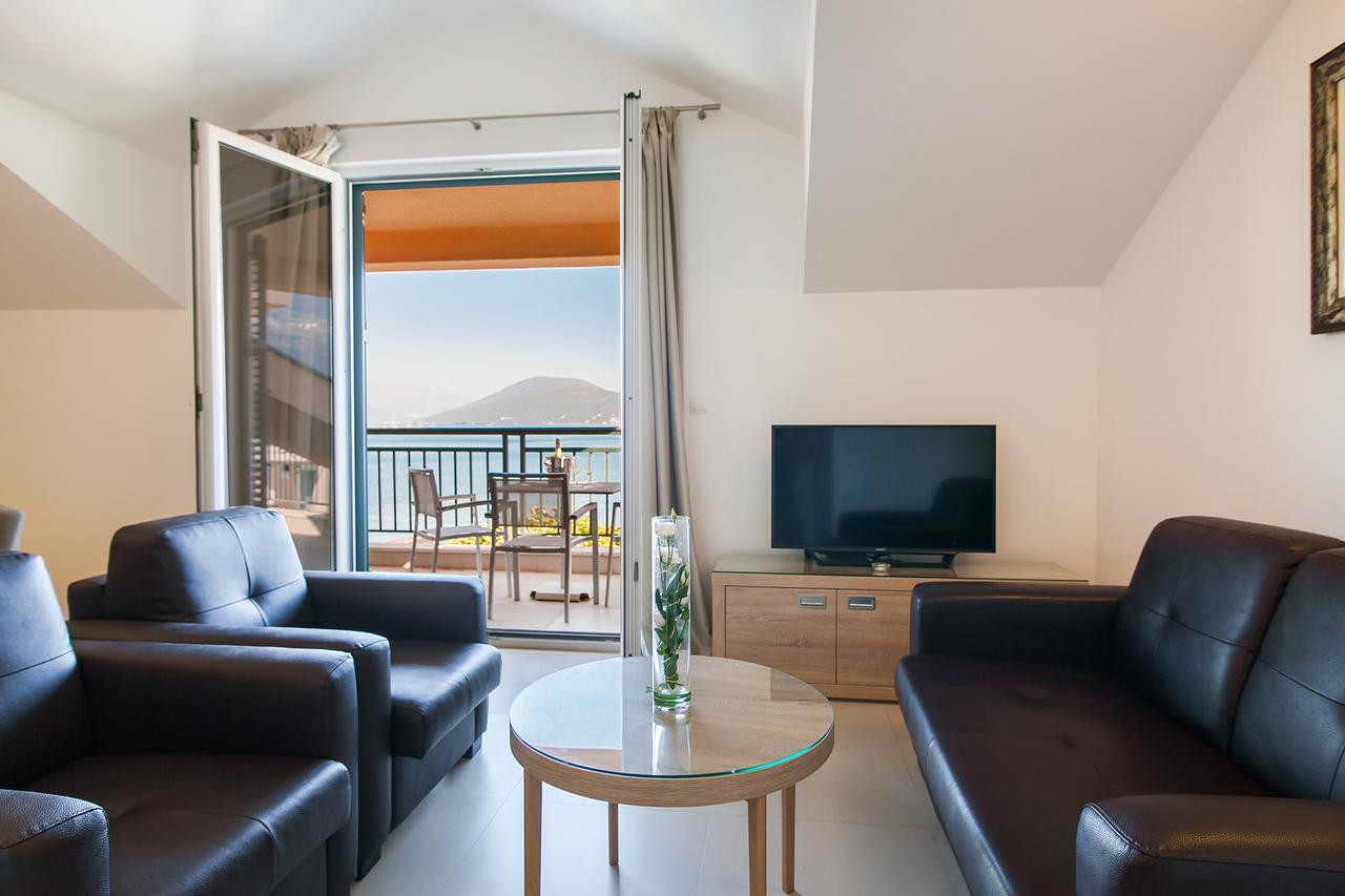 Apartments Grifone Lux Herceg Novi Eksteriør billede