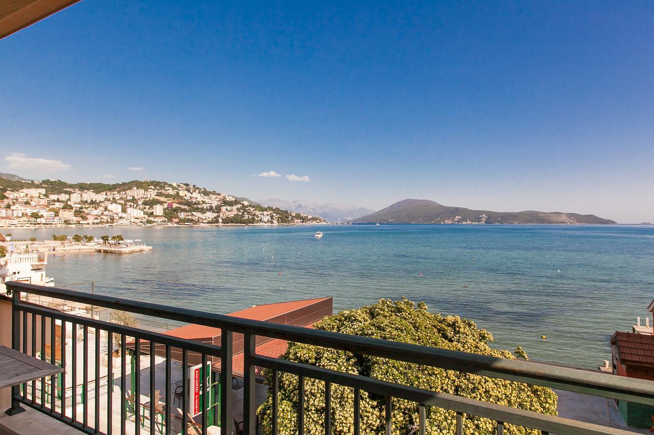 Apartments Grifone Lux Herceg Novi Eksteriør billede