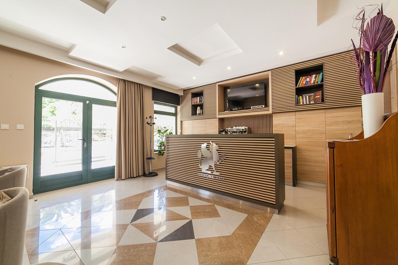 Apartments Grifone Lux Herceg Novi Eksteriør billede