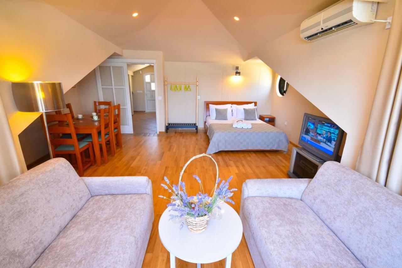 Apartments Grifone Lux Herceg Novi Eksteriør billede