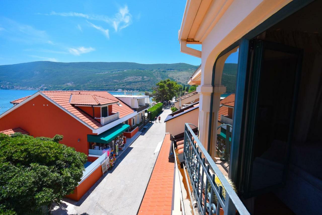 Apartments Grifone Lux Herceg Novi Eksteriør billede